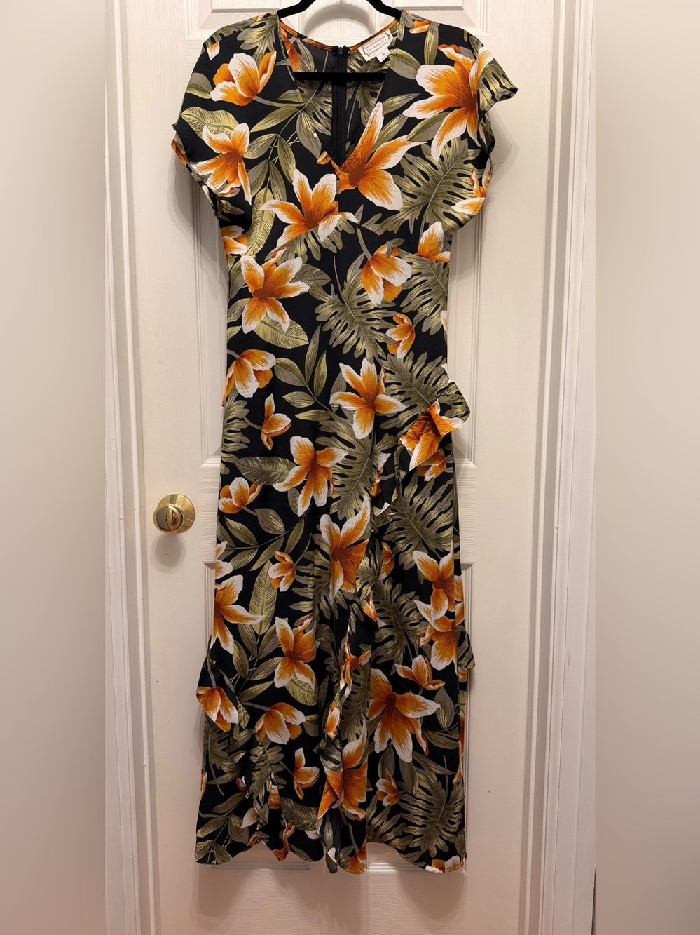 EUC Boutique Brand, Loveriche, Hawaiian Floral Maxi Dress
